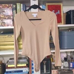 House Of Harlow Tan Long Sleeve Fitted Thong V Neck Long Sleeve Bodysuit Size S
